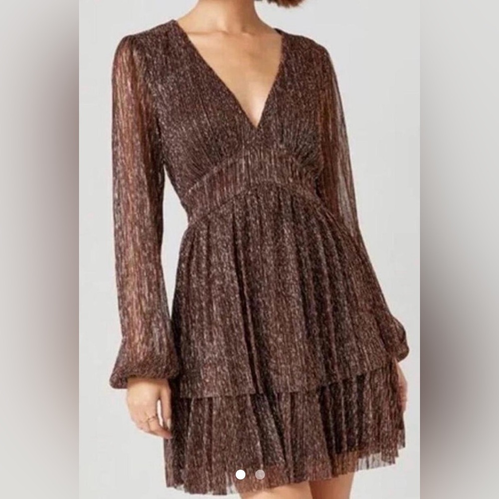 Mi Ami by Francesca’s Josephine Shimmer V-neck Mini Dress in Metallic Copper
